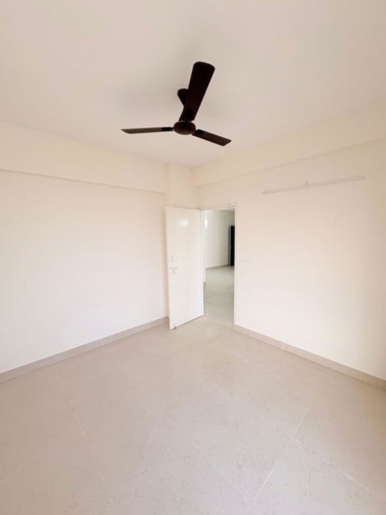 Room, signature-the-millennia-3 3 Bedroom 698 Sq.Ft. Apartment In Sector 37d Gurgaon 9987839