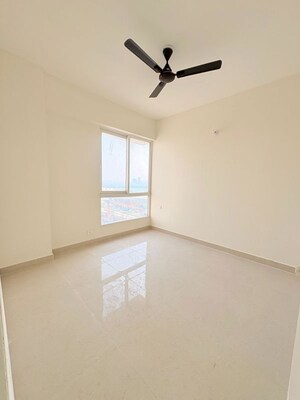 Room in 3 BHK Apartment at Signature The Millennia 3, Sector 37d – for Sale