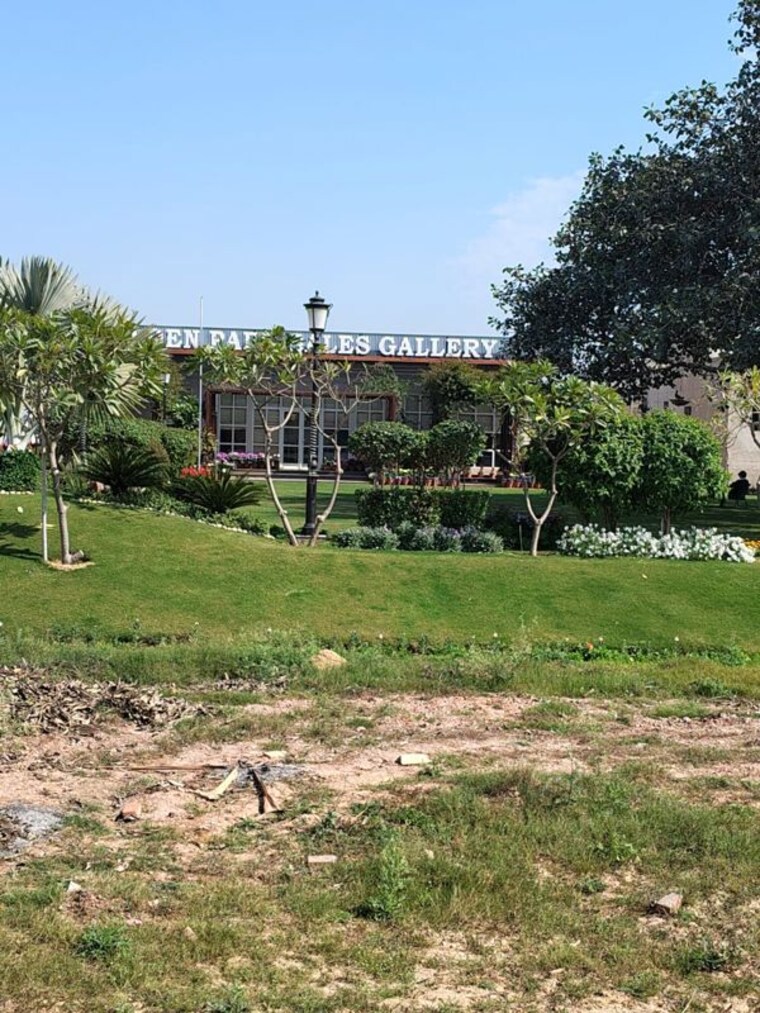 Garden, sohna sector 4  167 Sq.Yd. Plot In Sohna Sector 4 Gurgaon 9987937