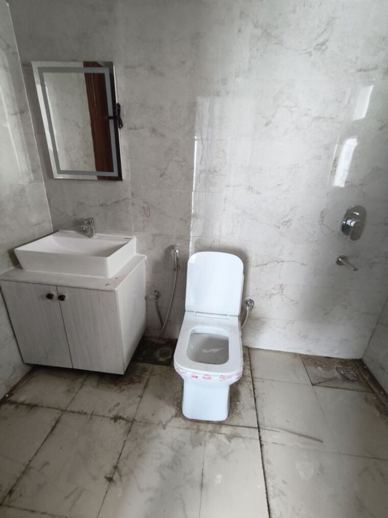 Bathroom, sohna sector 33 3 Bedroom 1798 Sq.Ft. Apartment In Sohna Sector 33 Gurgaon 9987948