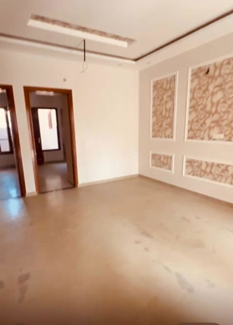 Room, dera bassi 3 Bedroom 145 Sq.Yd. Independent House In Dera Bassi Mohali 9987696