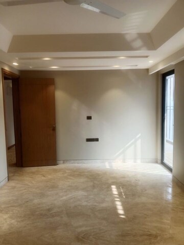 Room in 4 BHK Apartment at Salcon The Verandas, Sector 54 – for Sale