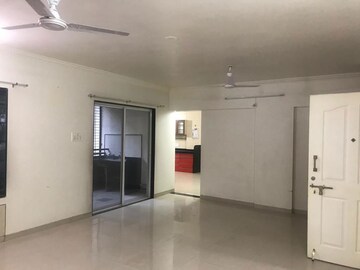 Room in 2 BHK Apartment at Tulip Tower Baner, Baner – for Rent