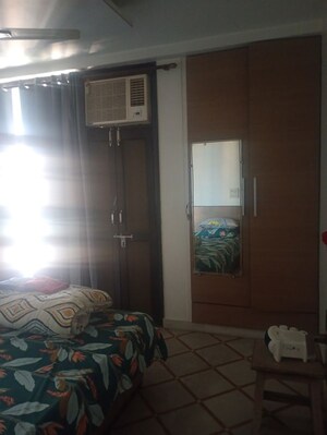 Room in 3 BHK Apartment at Sector 9 Dwarka – for Rent