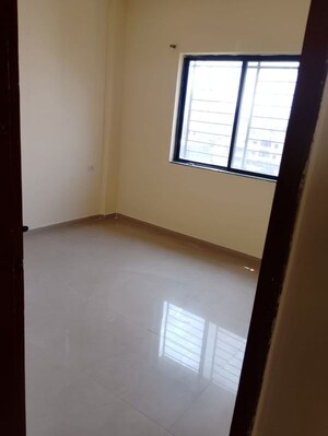 Room in 1 BHK Apartment at Takshashila CHS, Kharadi – for Rent