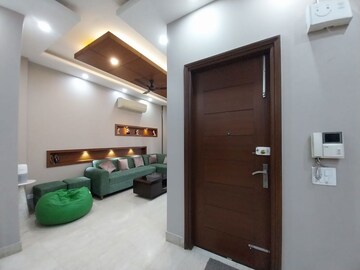 Parking in 3 BHK Builder Floor at Ansal Sushant Lok I, Sector 43 – for Sale