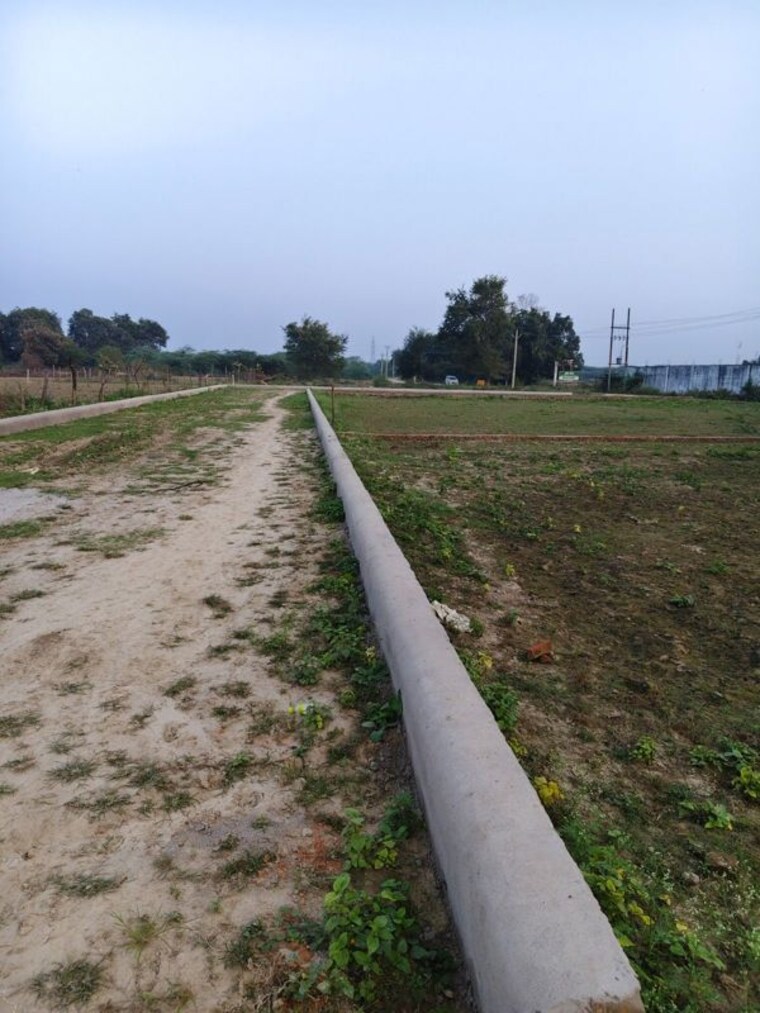 undefined, jankipuram  1000 Sq.Ft. Plot In Jankipuram Lucknow 9988056