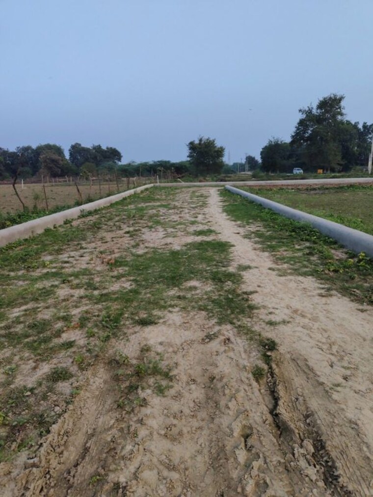 undefined, jankipuram  1000 Sq.Ft. Plot In Jankipuram Lucknow 9988056