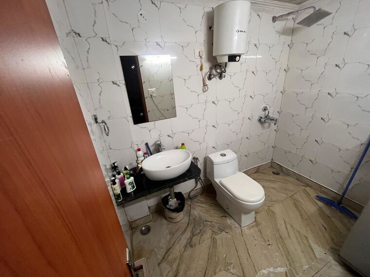 Bathroom, sector 52 2 Bedroom 1344 Sq.Ft. Builder Floor In Sector 52 Gurgaon 9988017