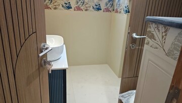 Master Bedroom in 3 BHK Apartment at Sector 4 Dwarka – for Rent