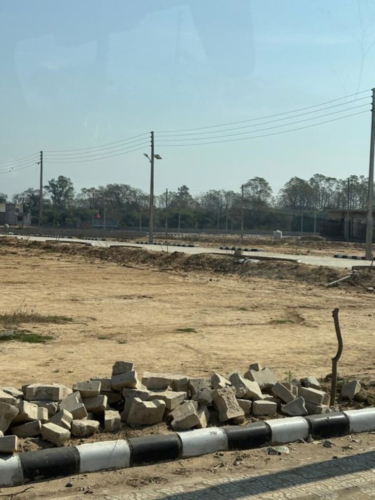 undefined, dera bassi  110 Sq.Yd. Plot In Dera Bassi Mohali 9988307