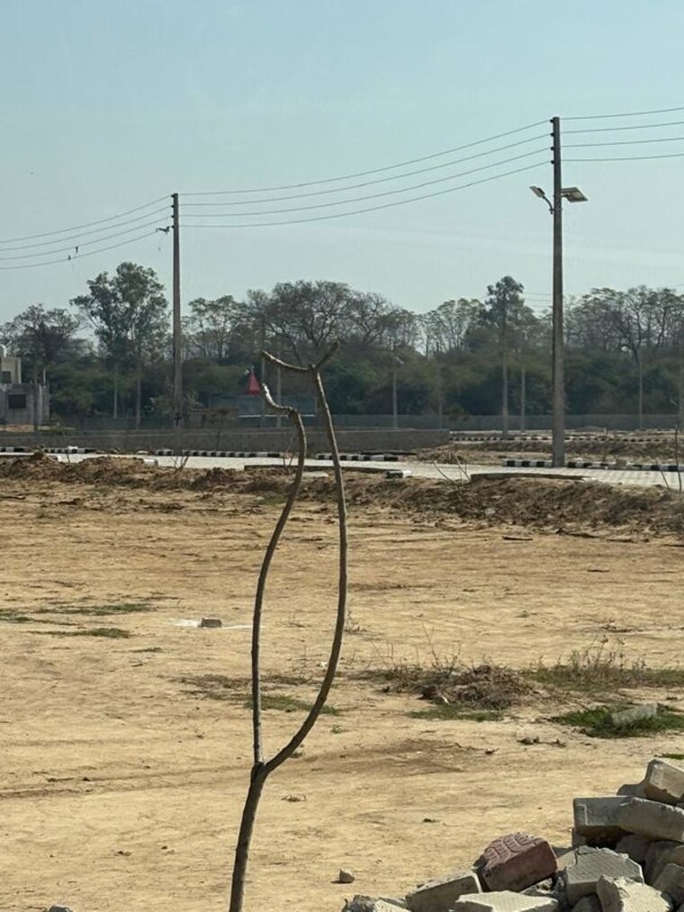 undefined, dera bassi  110 Sq.Yd. Plot In Dera Bassi Mohali 9988307
