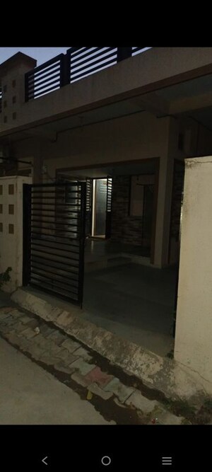 Room in 1.5 BHK Apartment at Preksha Keshav Bunglows, Chandkheda – for Rent