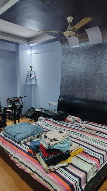 Bedroom in 3 BHK Apartment at HBH Galaxy Apartments, Sector 43 – for Rent