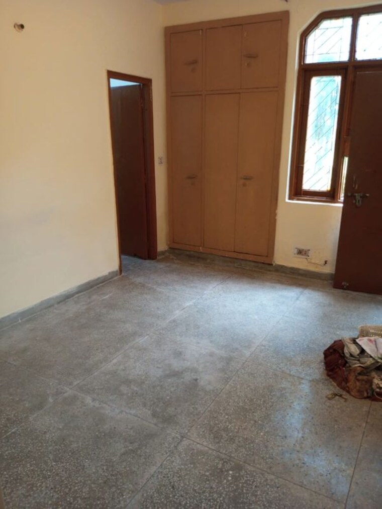 Room, dwarka 3.5 Bedroom 1600 Sq.Ft. Apartment In Dwarka Delhi 9988484