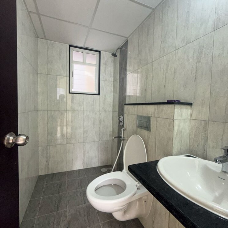 Bathroom, kolte-patil-life-republic-3-rd-avenue 2 Bedroom 620 Sq.Ft. Apartment In Marunji Pune 9988547