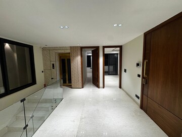 Room in 4 BHK Builder Floor at Gulmohar Park – for Rent