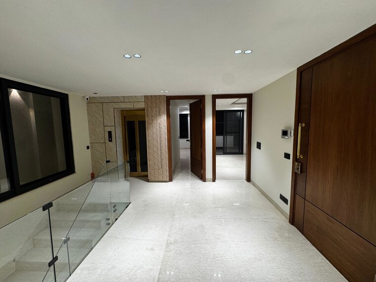 Room, gulmohar park 4 Bedroom 300 Sq.Yd. Builder Floor In Gulmohar Park Delhi 9988605