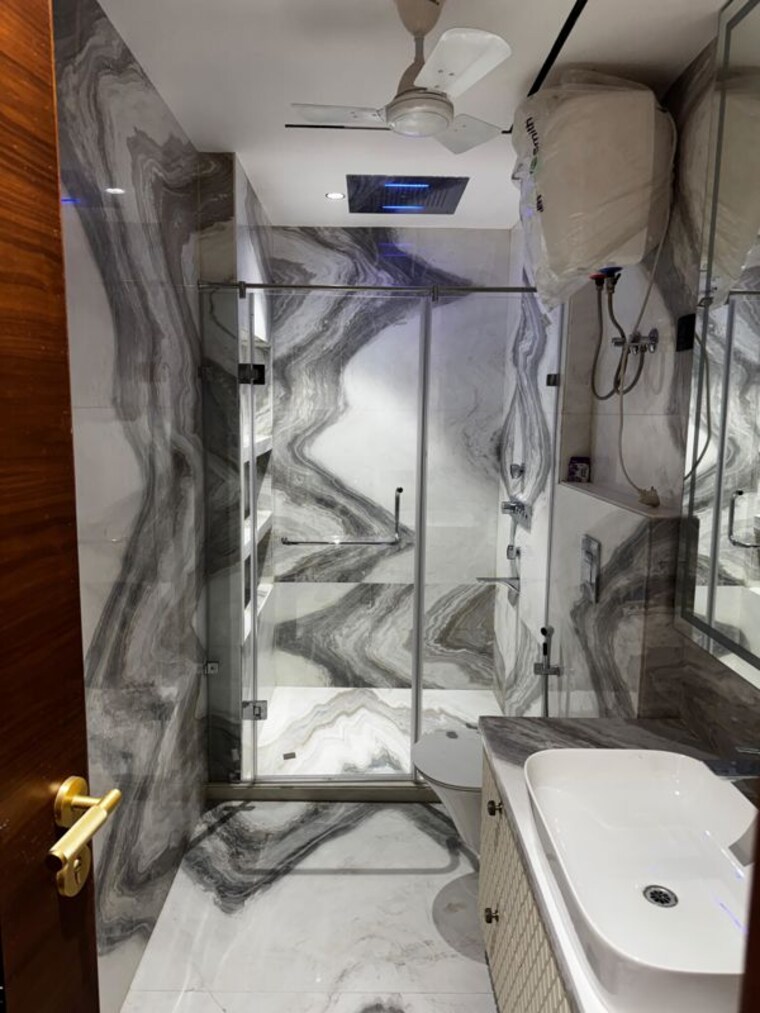 Bathroom, gulmohar park 4 Bedroom 300 Sq.Yd. Builder Floor In Gulmohar Park Delhi 9988605