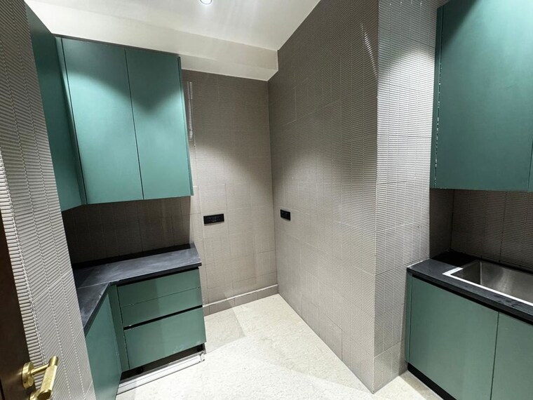 Bathroom, gulmohar park 4 Bedroom 300 Sq.Yd. Builder Floor In Gulmohar Park Delhi 9988605