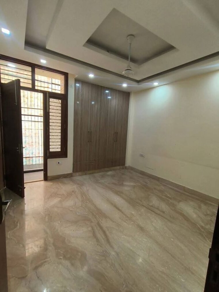 Room, saket 3 Bedroom 1800 Sq.Ft. Builder Floor In Saket Delhi 9988678
