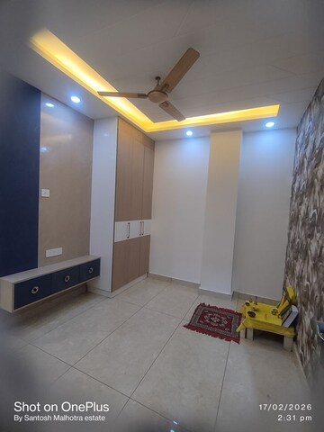 Master Bedroom in 2 BHK Builder Floor at Dwarka Mor – for Rent
