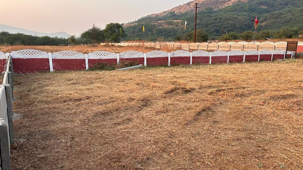 Plot For Sale in Takawe Bk