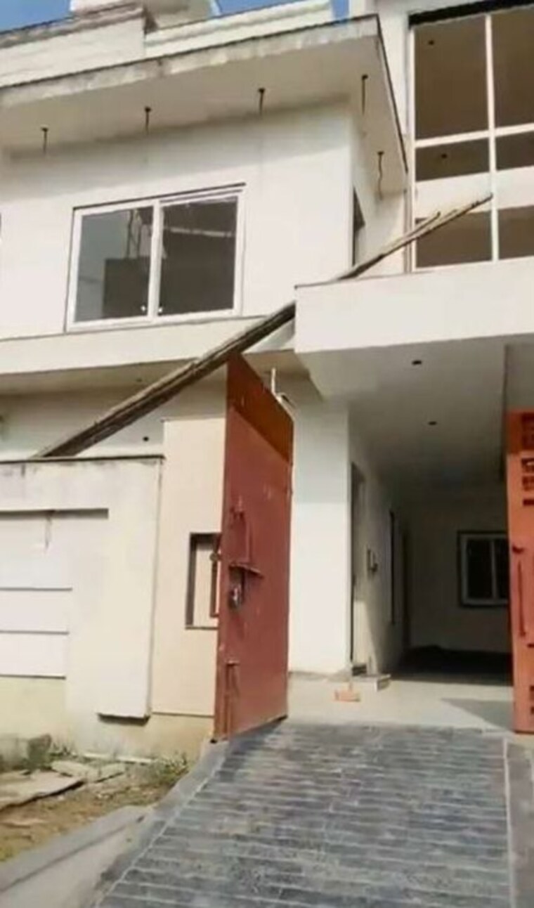 Exterior View, gomti nagar 5 Bedroom 3500 Sq.Ft. Villa In Gomti Nagar Lucknow 9988810