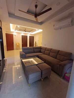 Kitchen in 1.5 BHK Apartment at Ambience Creacions, Sector 22 – for Rent
