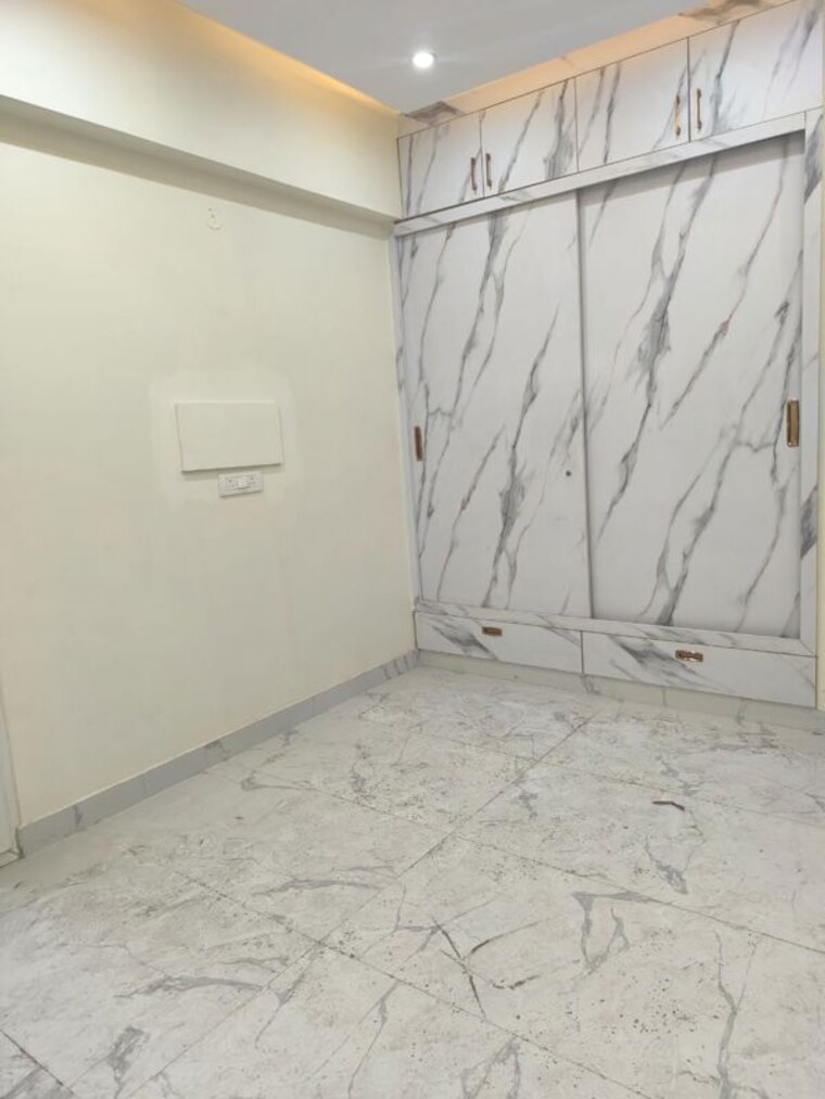 Room, dwarka 3 Bedroom 1500 Sq.Ft. Apartment In Dwarka Delhi 9988834