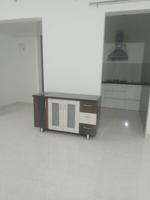 Room in 2 BHK Apartment at Pride Manhattan, Charholi Budruk – for Sale