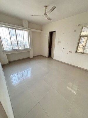 Room in 3 BHK Apartment at Pride Purple Park Astra, Hinjewadi – for Rent