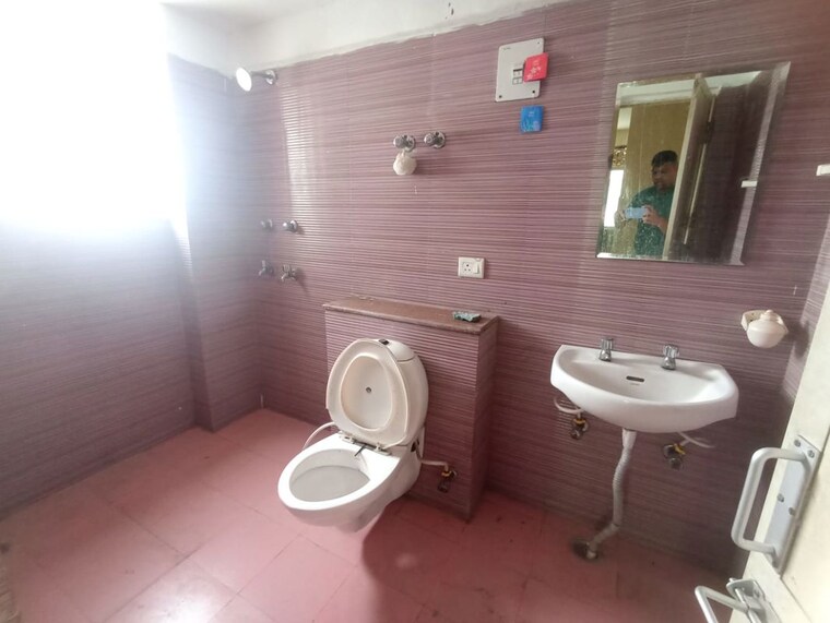 Bathroom, dwarka 2 Bedroom 1200 Sq.Ft. Apartment In Dwarka Delhi 9989028