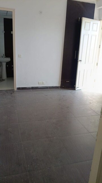 Room in 3 BHK Apartment at Gulmohur Garden, Raj Nagar Extension – for Sale