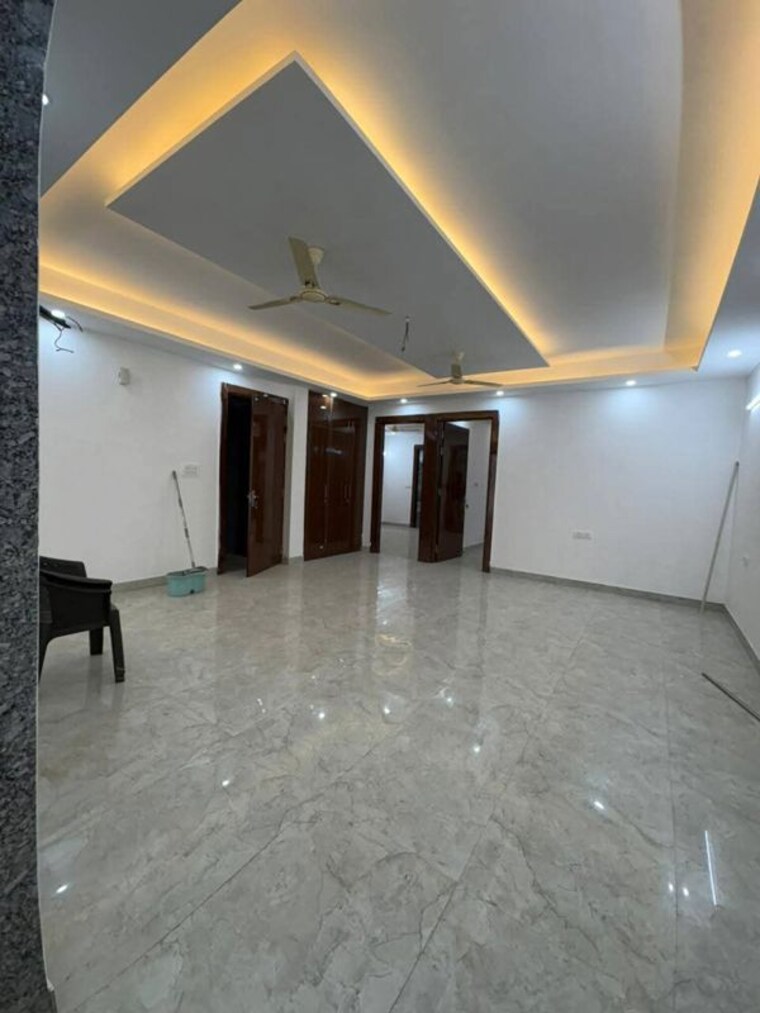 Room, saket 3 Bedroom 1500 Sq.Ft. Builder Floor In Saket Delhi 9989106