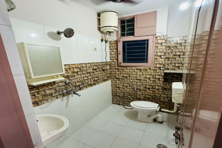 Attached Bathroom, shalimar garden extension i 2 Bedroom 1274 Sq.Ft. Builder Floor In Shalimar Garden Extension I Ghaziabad 9988899