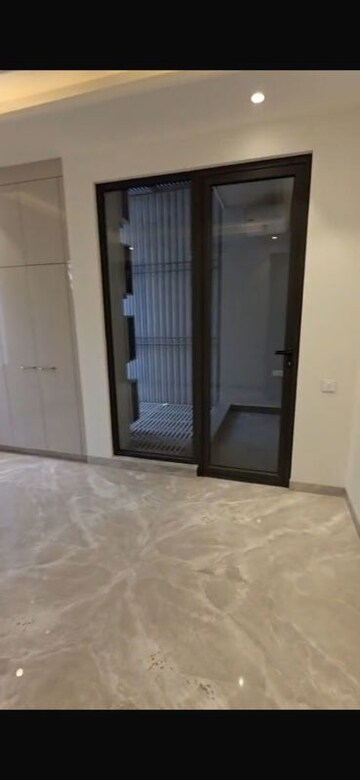 Room in 4 BHK Builder Floor at Anand Niketan – for Rent