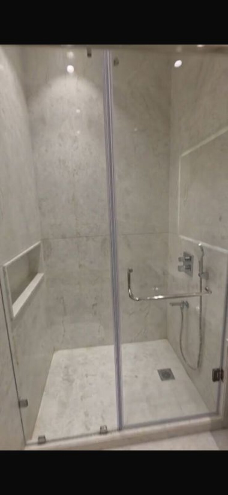 Bathroom, anand niketan 4 Bedroom 380 Sq.Yd. Builder Floor In Anand Niketan Delhi 9989199