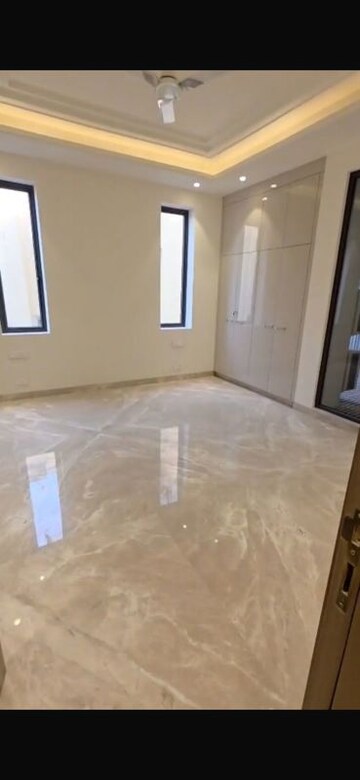 Room in 4 BHK Builder Floor at Anand Niketan – for Rent