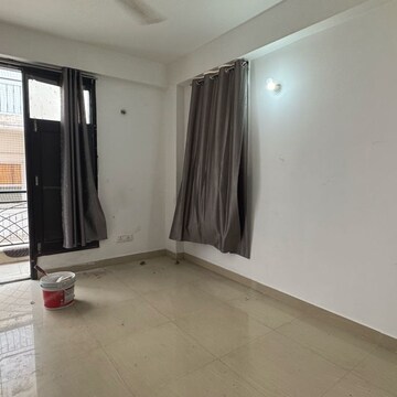 Room in 1 BHK Apartment at Palm Residency Chhatarpur, Rajpur Khurd Extension – for Rent