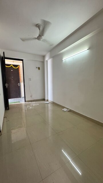 Room in 1 BHK Apartment at Palm Residency Chhatarpur, Rajpur Khurd Extension – for Rent