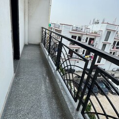 1 BHK + Servant Room Apartment For Rent in Palm Residency Chhatarpur