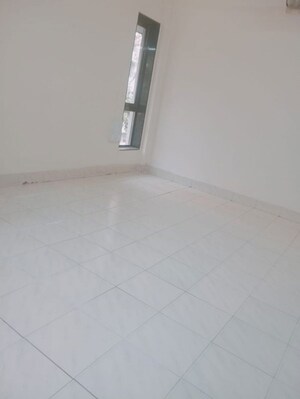 Room in 2 BHK Apartment at Bandra West – for Rent