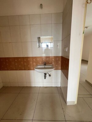 Bathroom in 3 BHK Apartment at Nanded City Shubh Kalyan, Nanded – for Rent