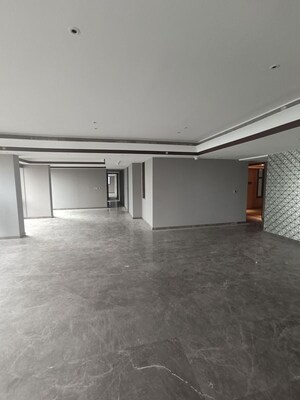 Room in 5 BHK Apartment at Lodha Trump Tower, Worli – for Sale