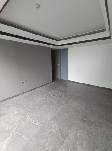 Room in 5 BHK Apartment at Lodha Trump Tower, Worli – for Sale