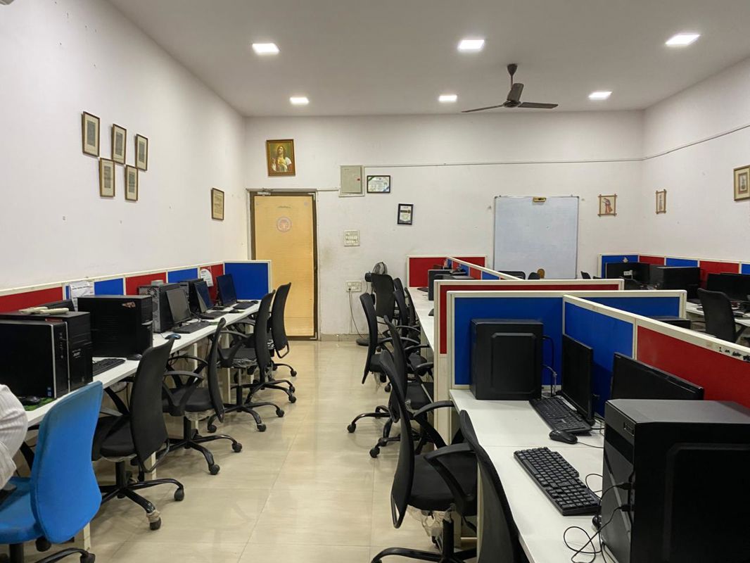 Office Space For Rent in Dattani Plaza