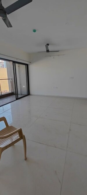 Room in 2 BHK Apartment at Gagan Avencia, Kharadi – for Rent