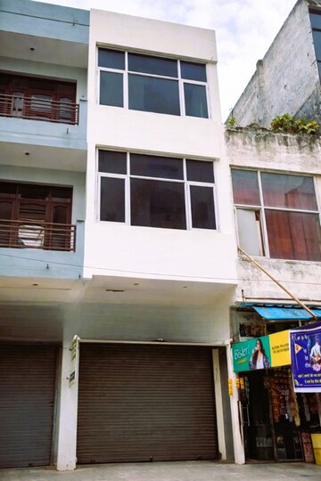  Shop For Sale in Dhakoli