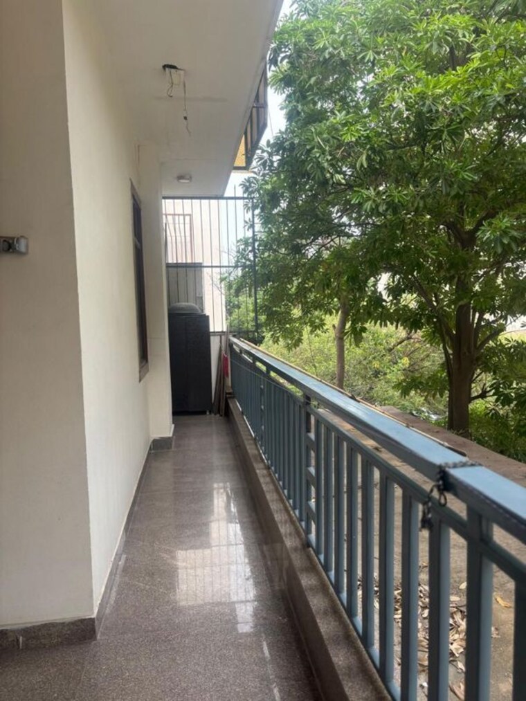 Balcony, unitech-south-city-ii 3 Bedroom 1806 Sq.Ft. Builder Floor In Sector 50 Gurgaon 9989676